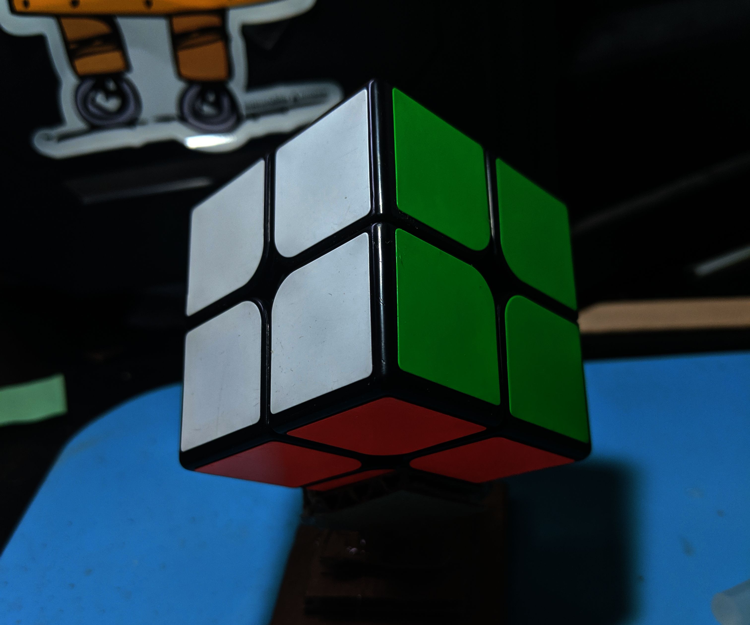 How to Make a Rubik`s Cube Stand Out of Cardboard