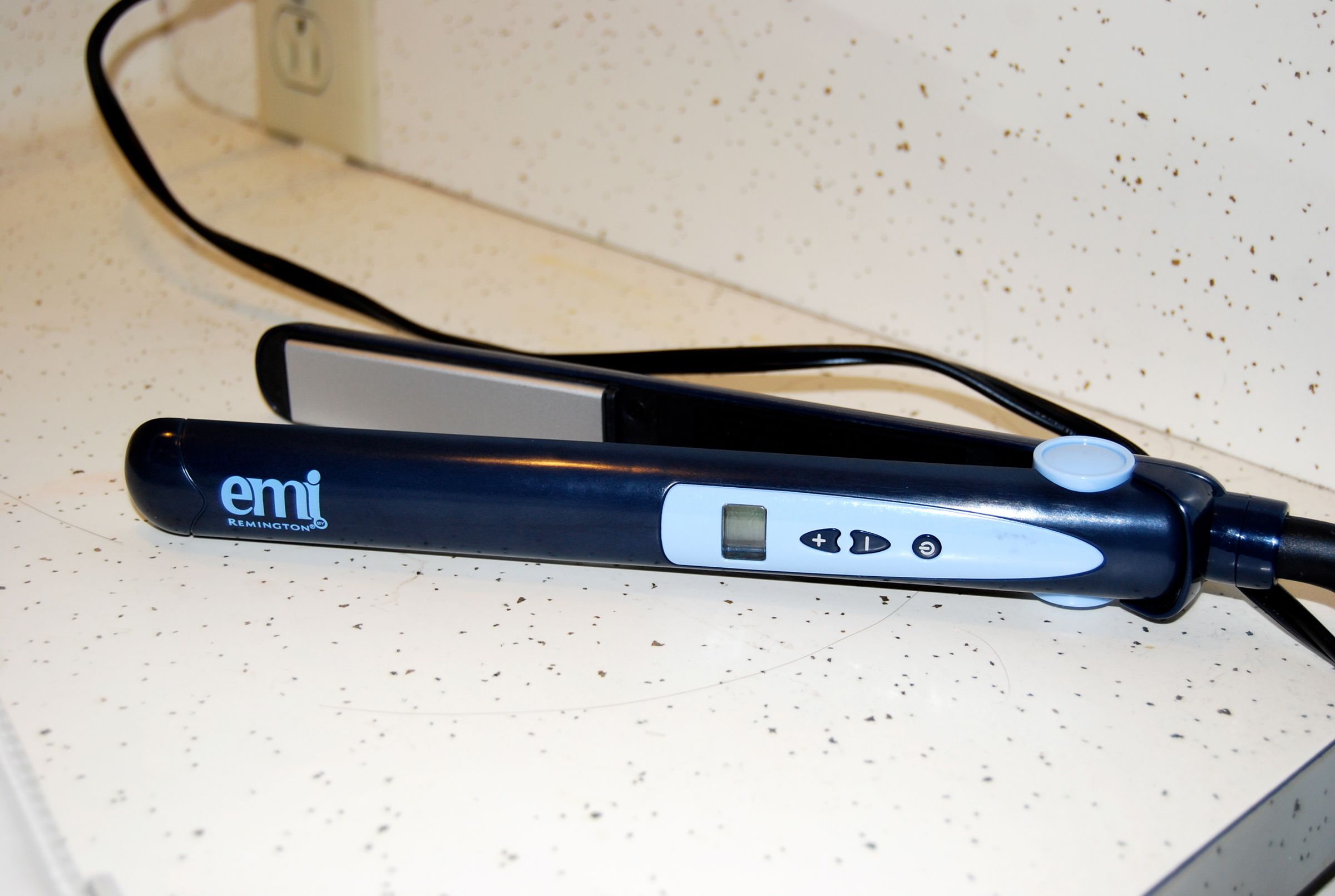 How to Curl Hair With a Flat Iron 15 Steps (with Pictures