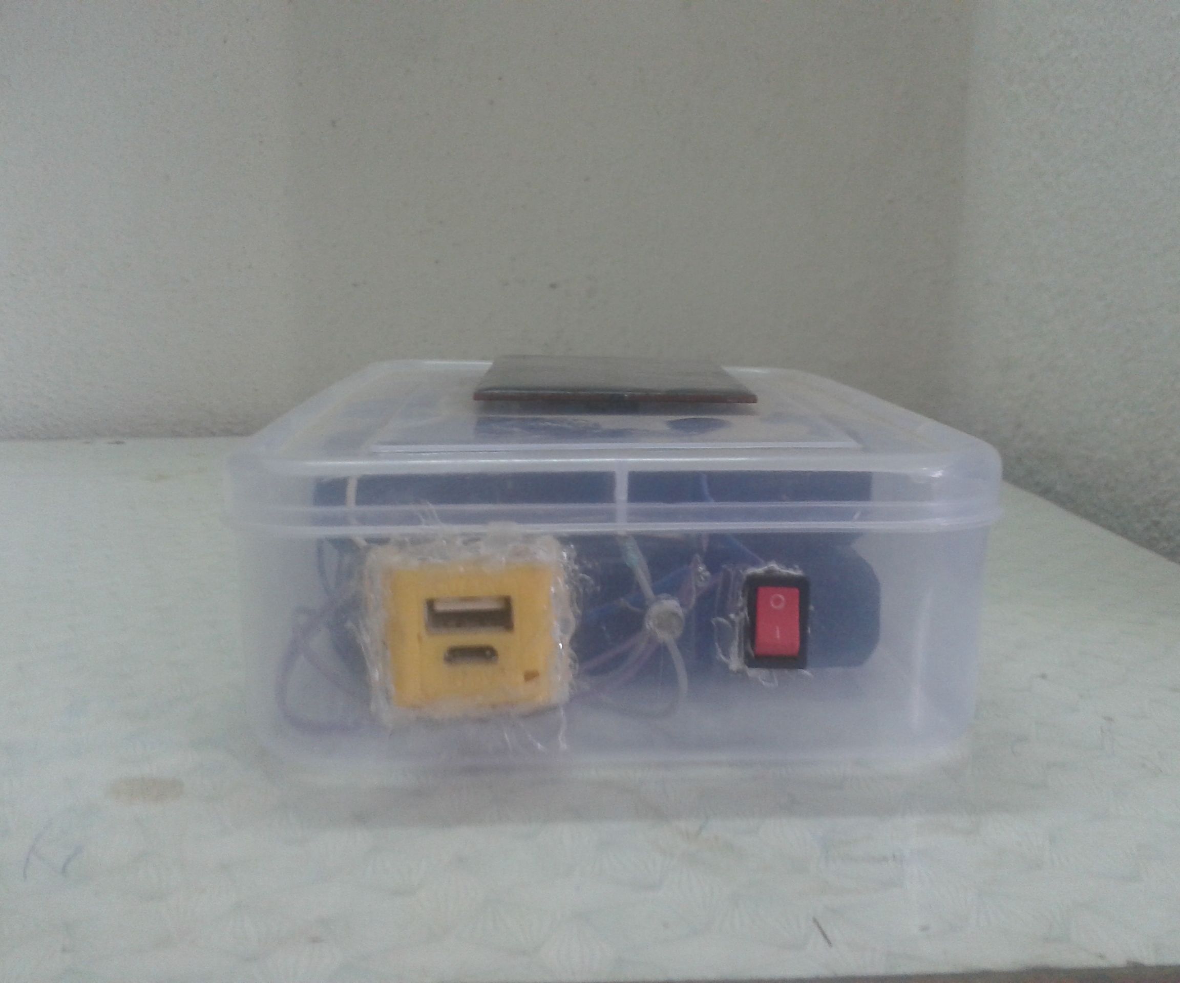 How to Make Simple Power Bank (12000 Mah+solar+90% Efficiency)