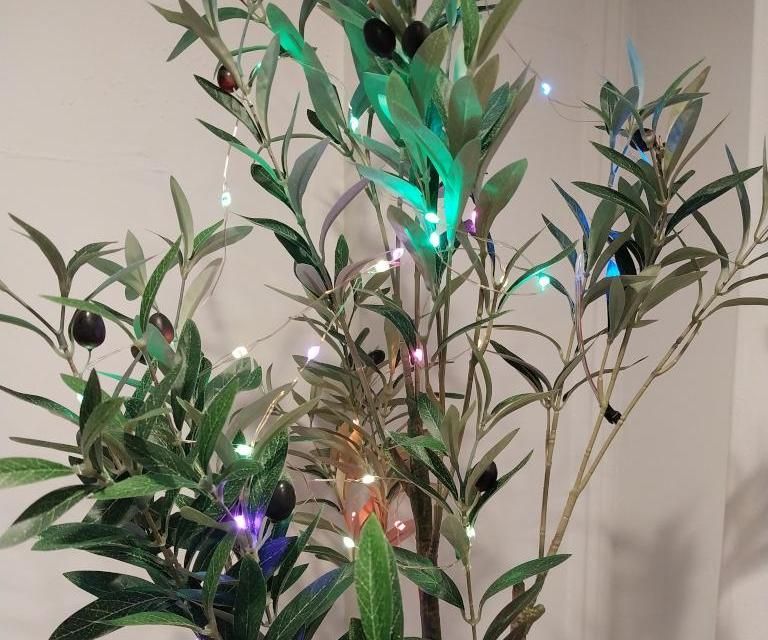 Easy Peace Tree - Visualizing Peace With WLED