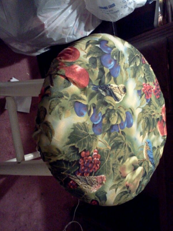 Make a Easy No Sew Stool Cover