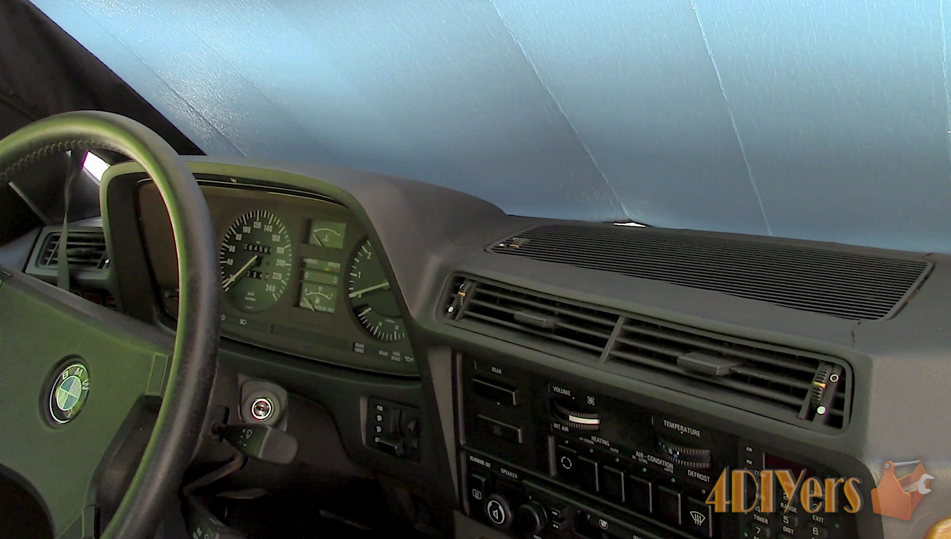 Do Windshield Sunshades Actually Work? 4 Steps (with Pictures