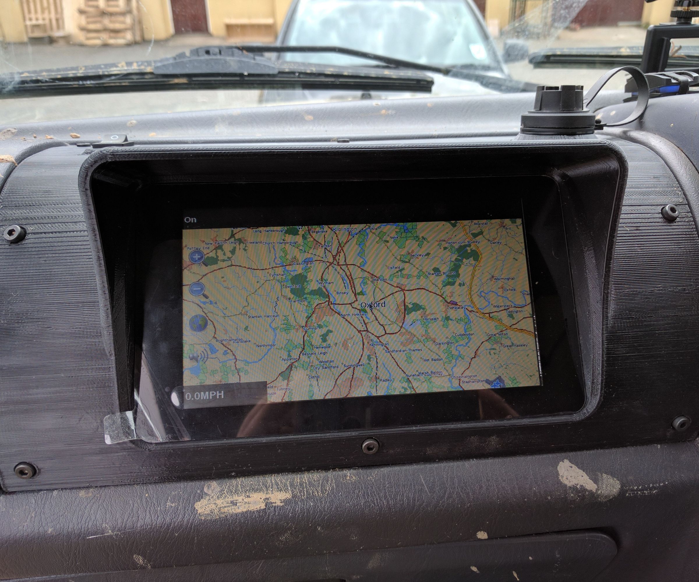 3D Printed In-Dash GPS Navigation - Raspberry Pi 3.