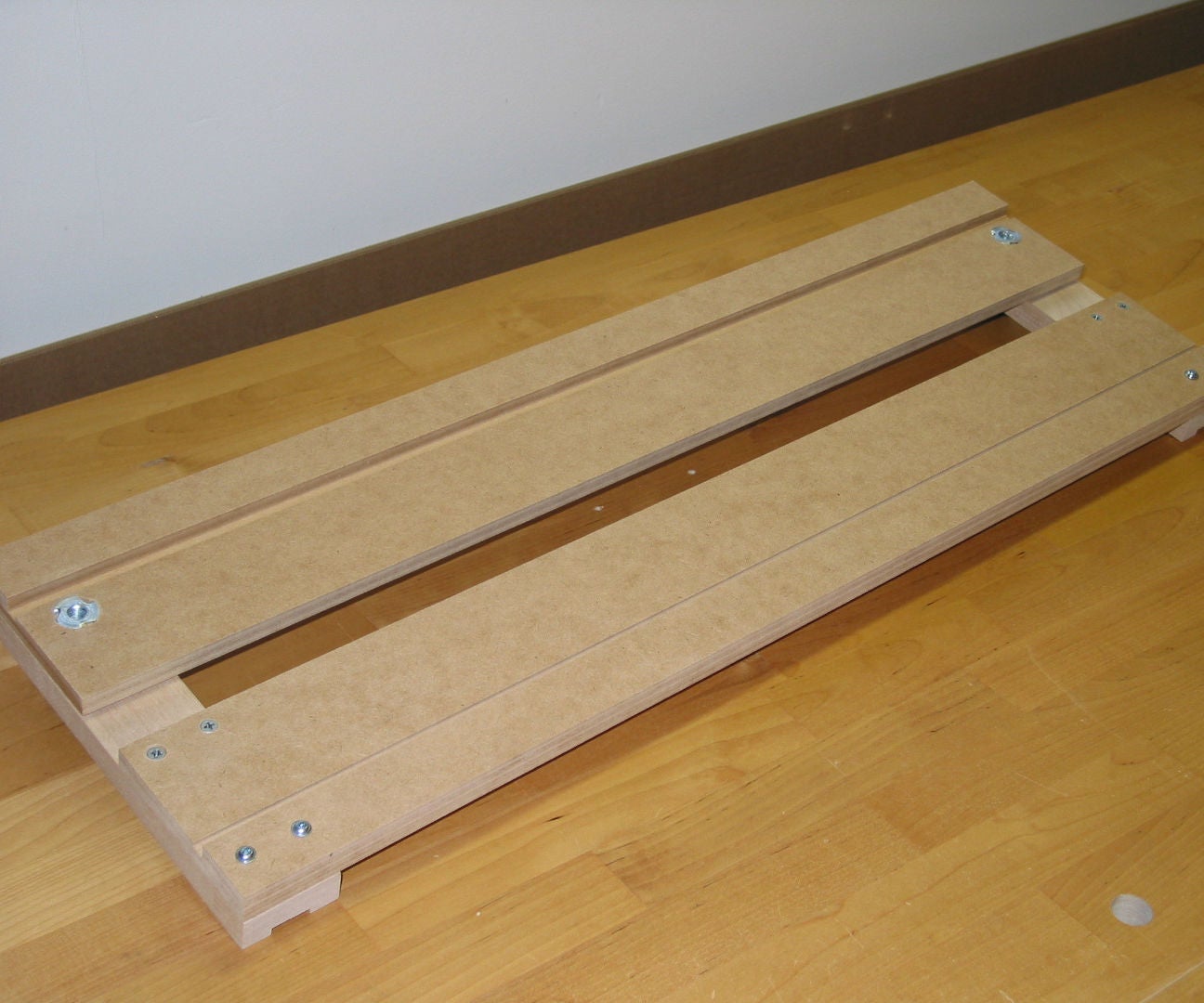Create Perfect Dados With This Router Jig 5 Steps Instructables