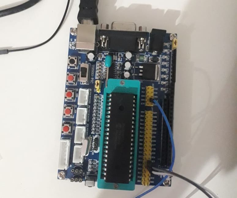 PIC MCU and Python Serial Communication