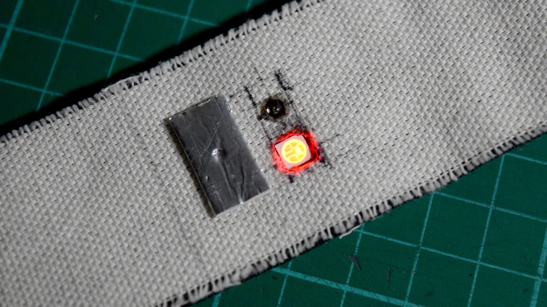 HealthBand: a Remotely Monitored Health Status Bracelet : 17 Steps ...