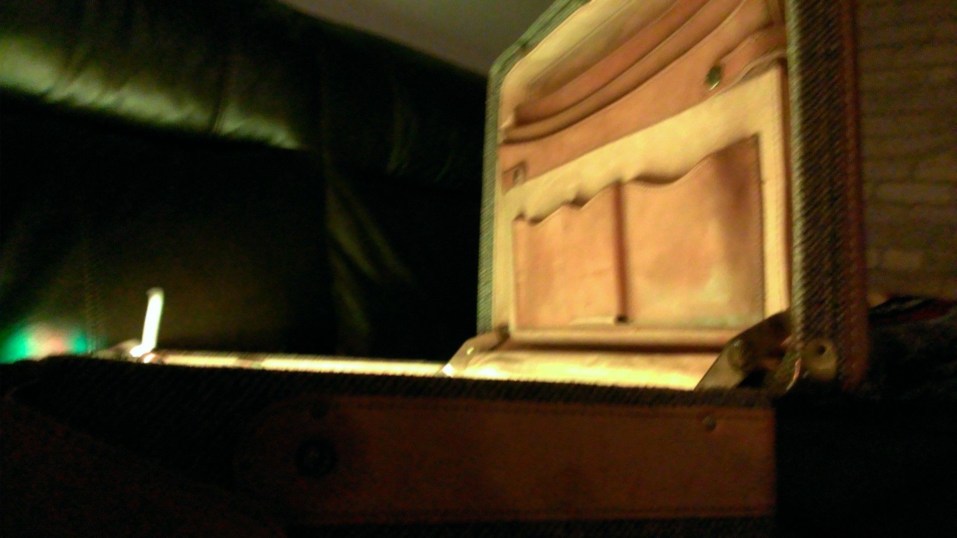 Pulp Fiction Briefcase 7 Steps (with Pictures) Instructables