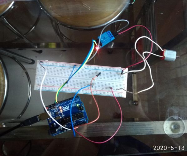 HAND SANIDISER DISPENSOR USING LDR