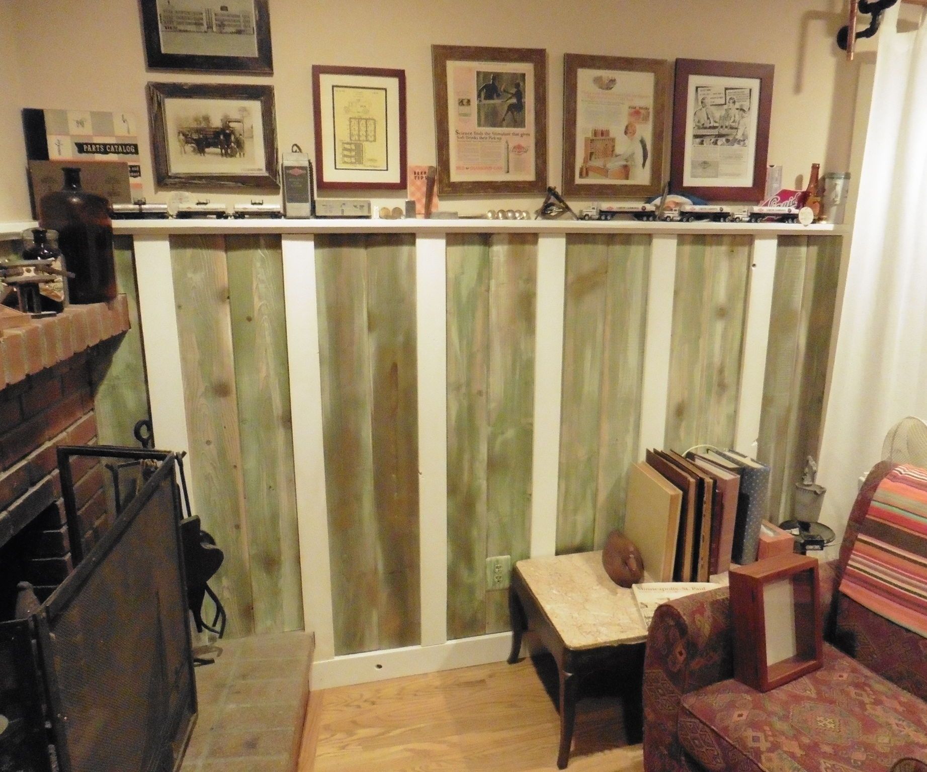 Coloring and Aging Wood Planks With Simple Painting Techniques