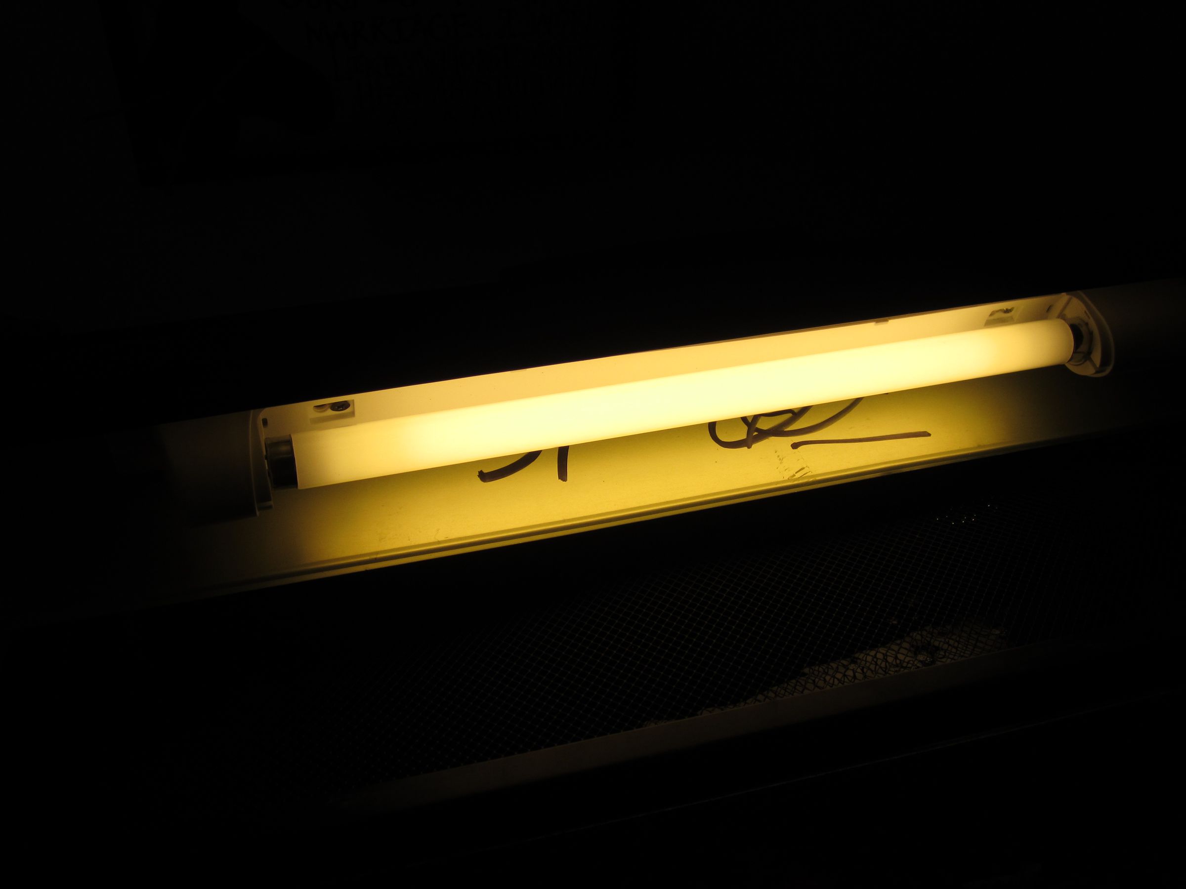 DIY Aquarium Hood - Instructables