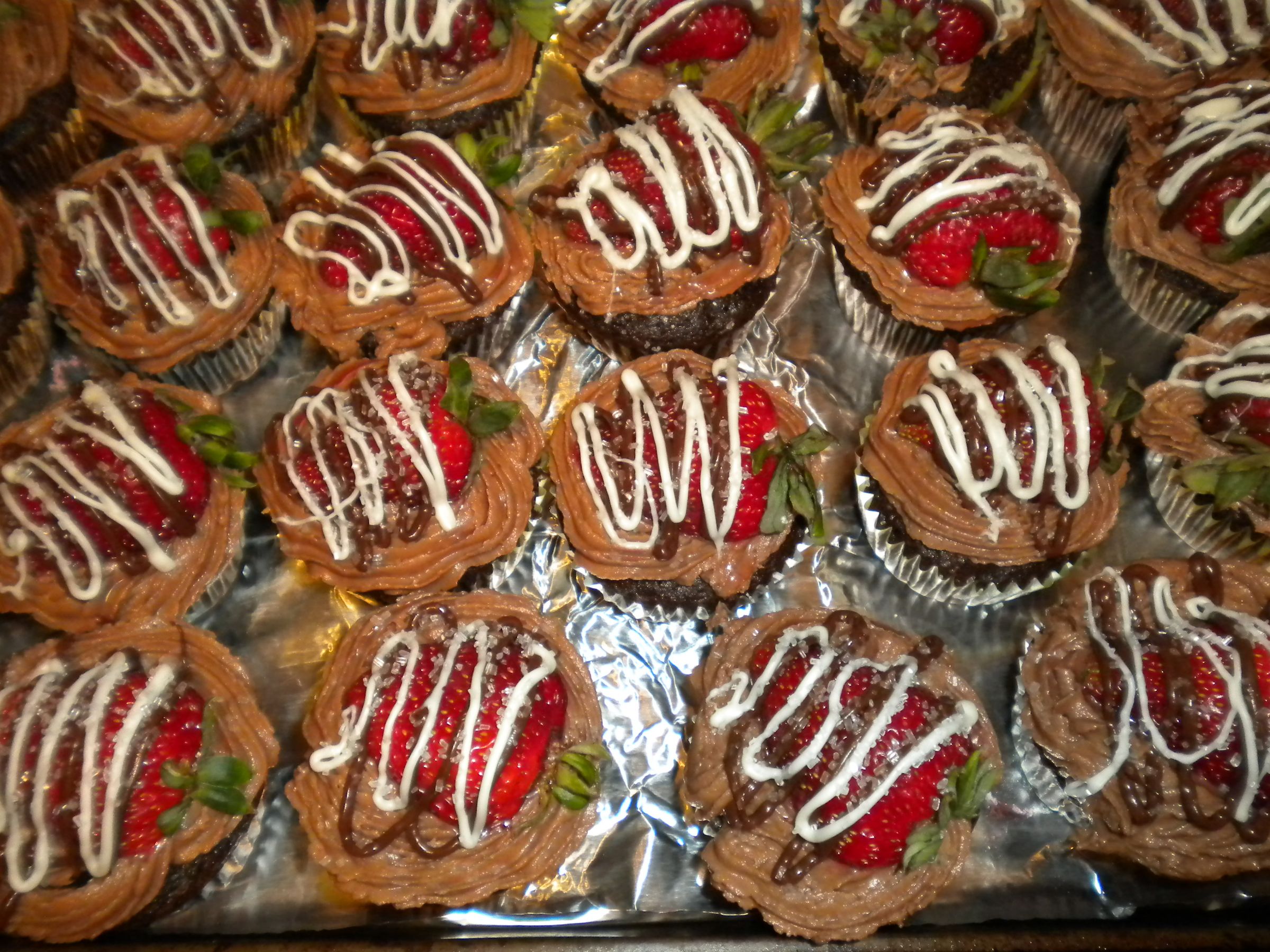 Chocolate Covered Strawberry Cupcakes