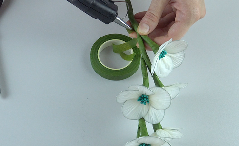 This Tutorial Is Cool to Watch and I Love How Innovative This Craft Is.