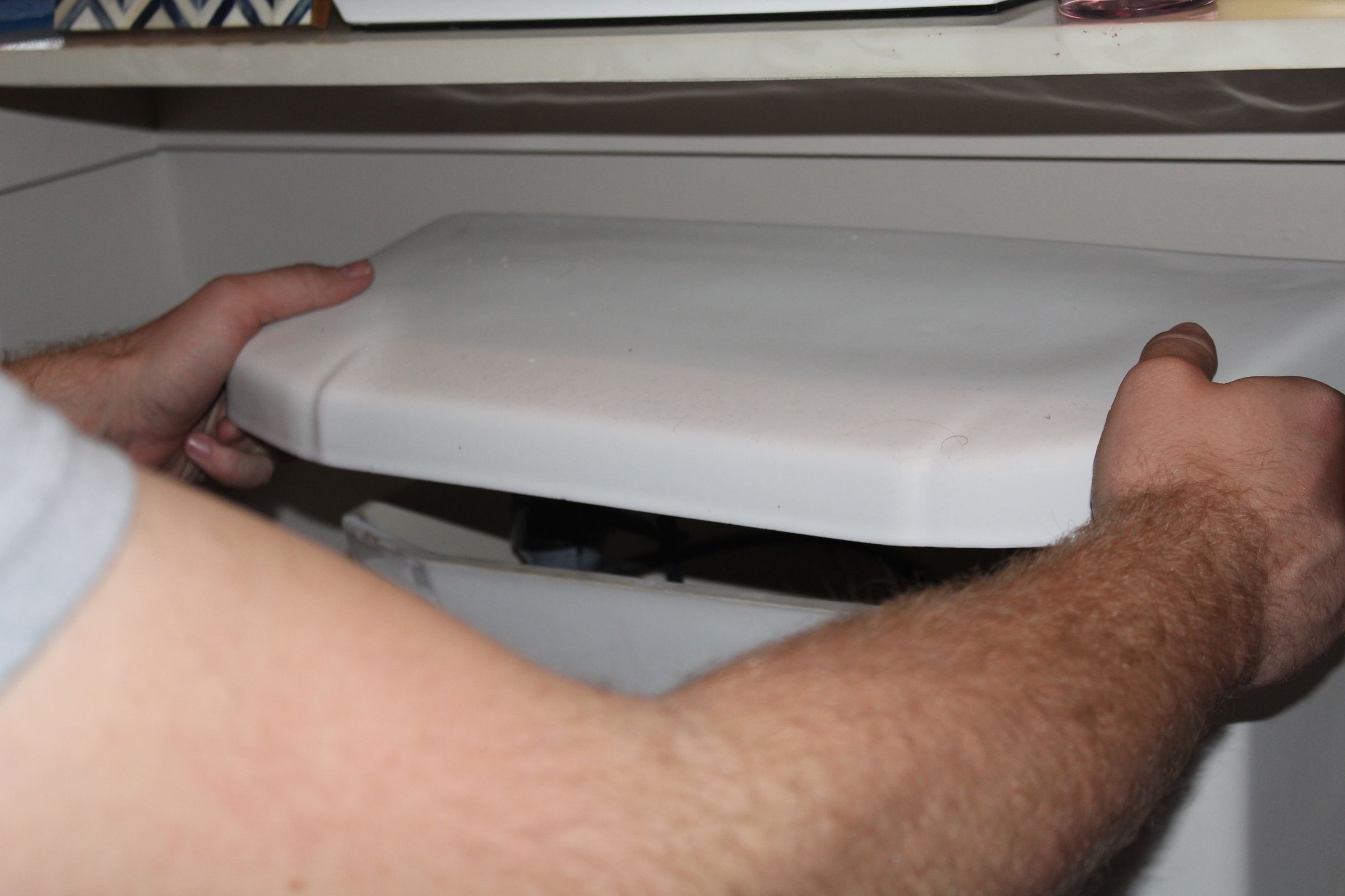 Replacing a Broken Toilet Flapper 8 Steps (with Pictures) Instructables
