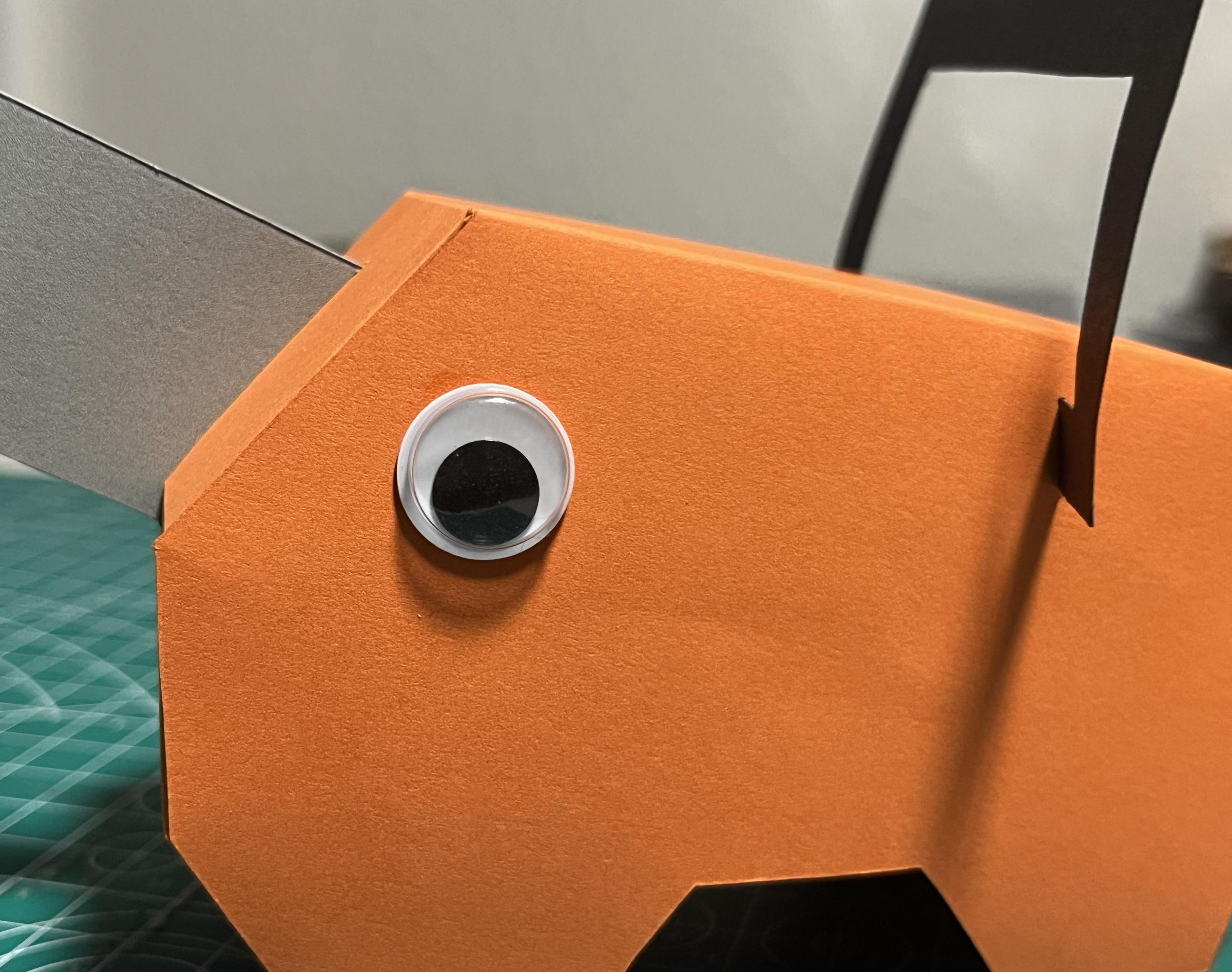 'Pochita' Paper Model - Chainsaw Man