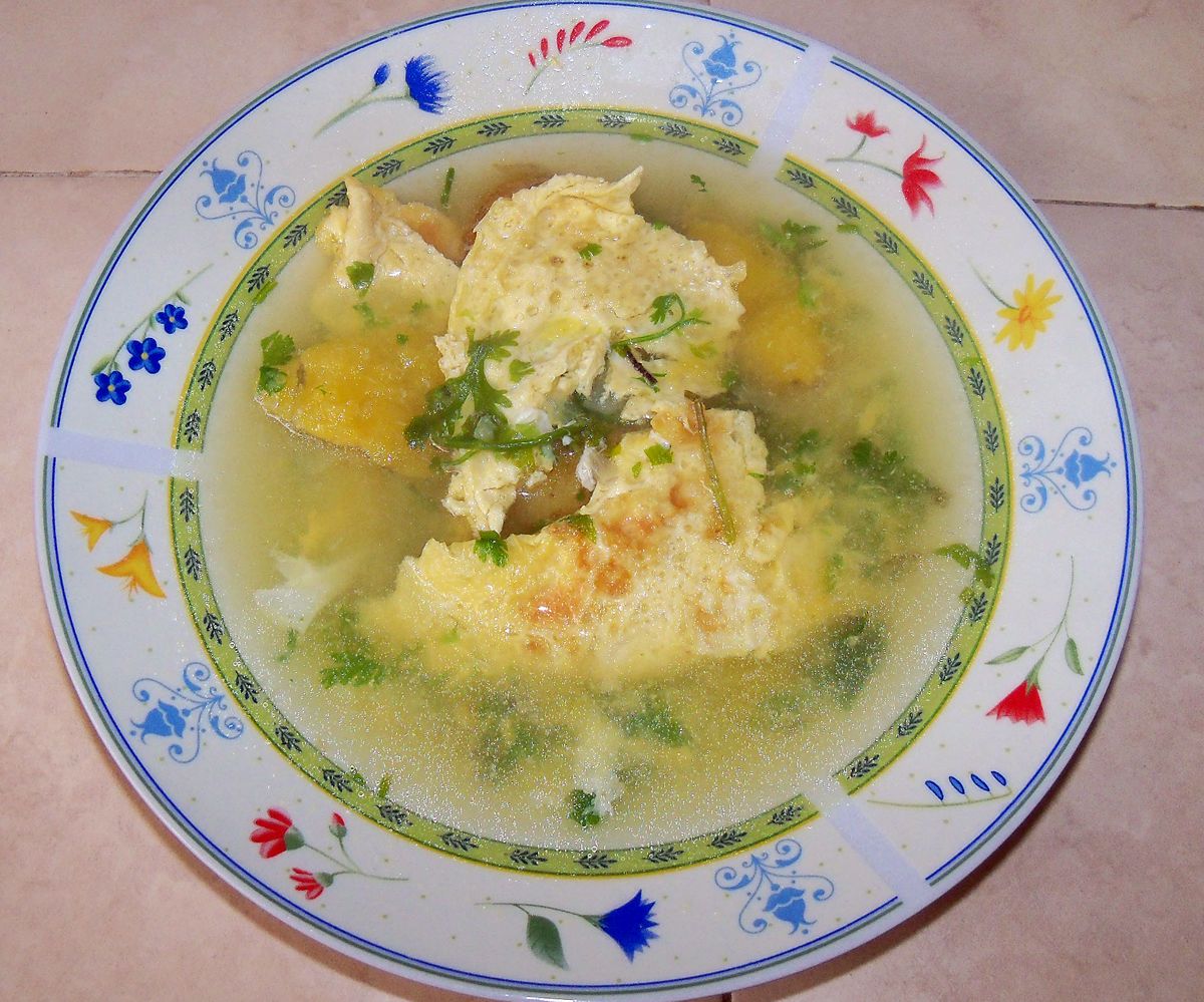 Egg Omelet's Soup - Easy and Very Tasty!
