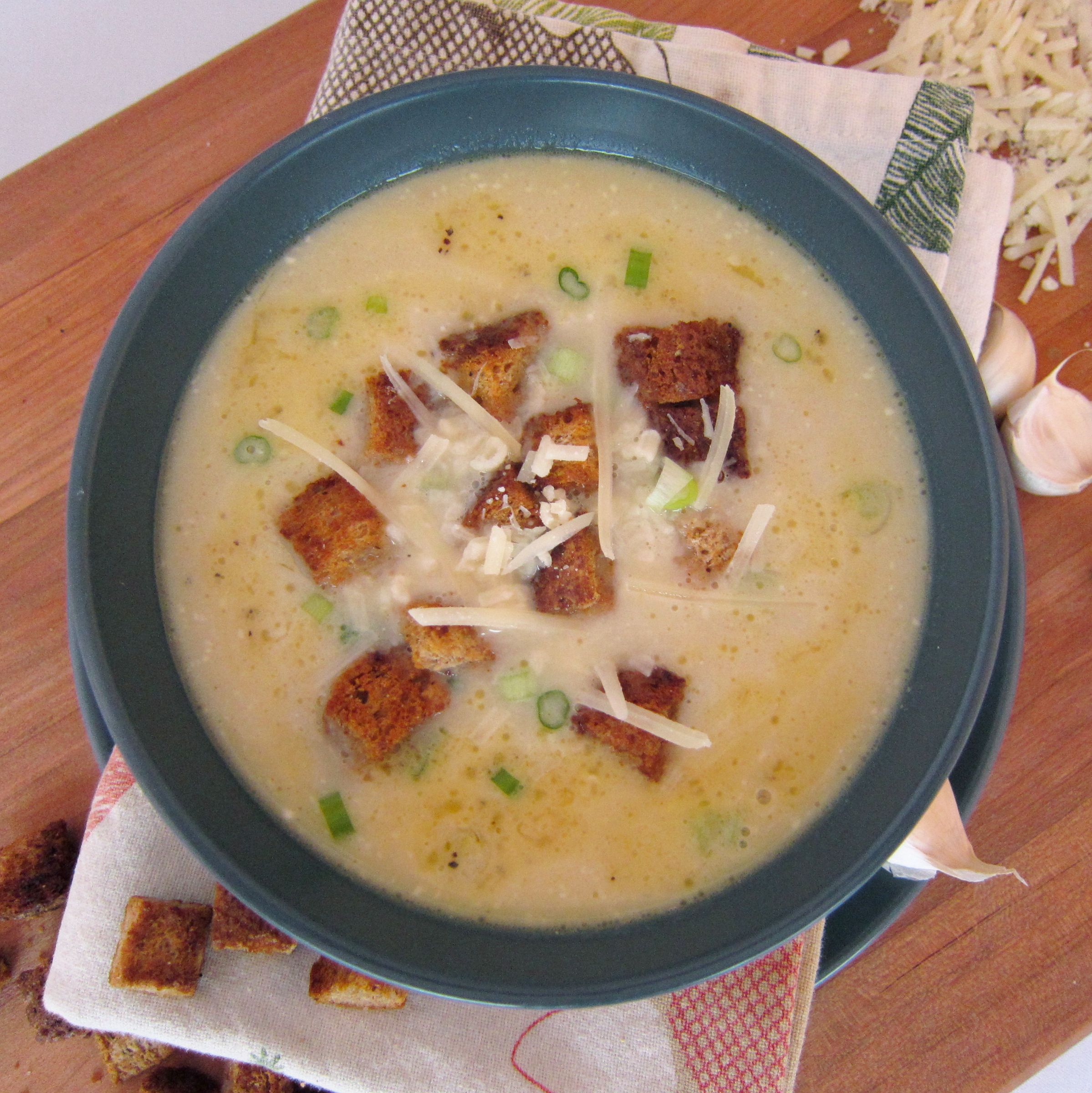 Roasted Garlic Soup