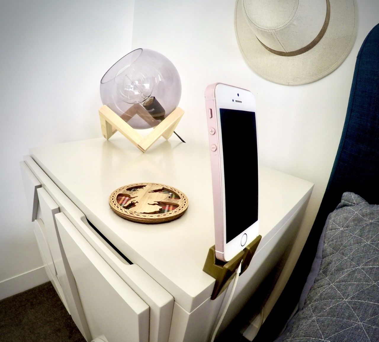 Mobile Phone Cable Tidy & Holder 4 Steps (with Pictures) Instructables