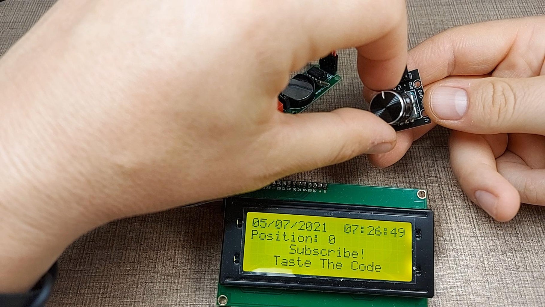 How to Use Rotary Encoders and Interrupts With Your Arduino Projects ...