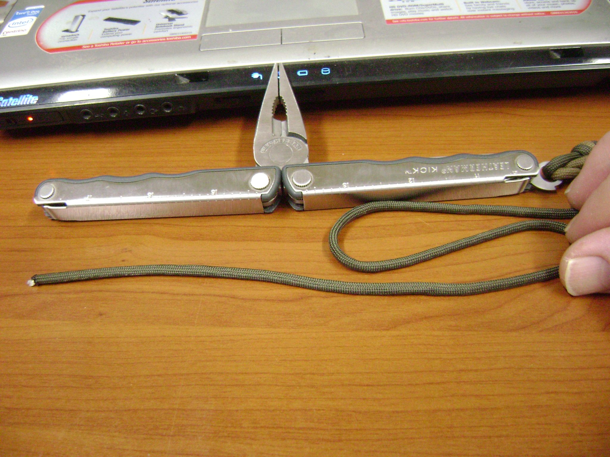 Paracord/Water Bottle Canteen Strap 6 Steps Instructables