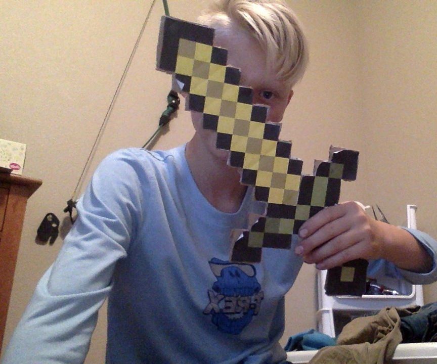 How to Make a Clean Gold Sword