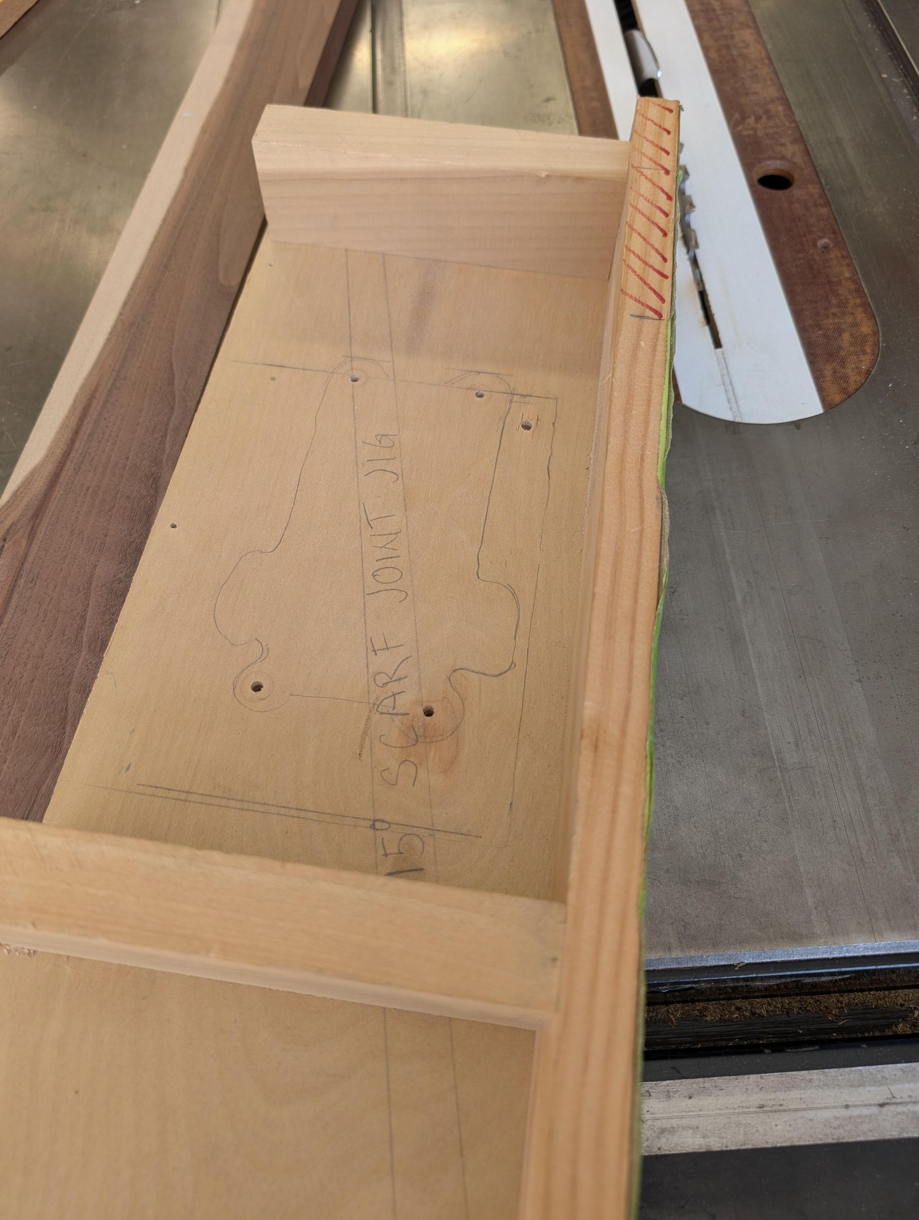 Cut & Glue the Scarf Joint