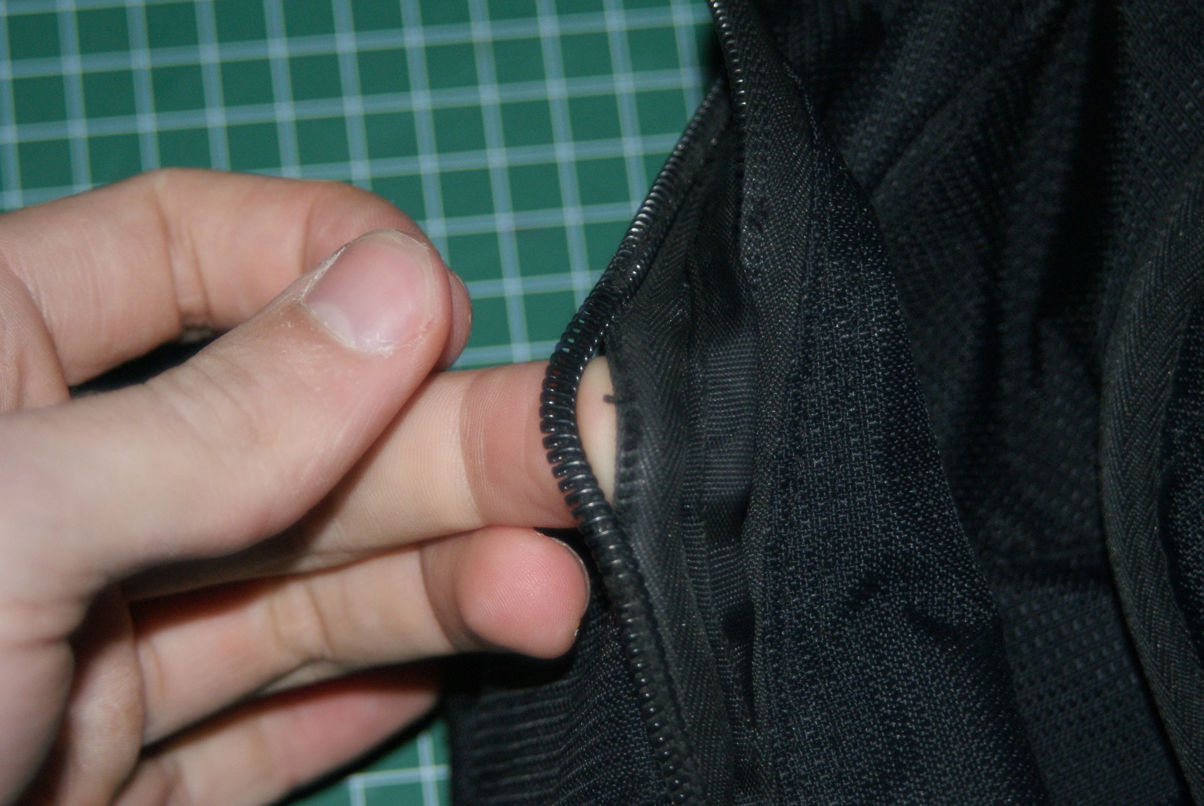 Repairing a Zipper (cheap)