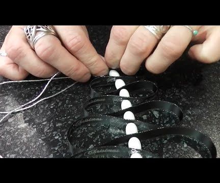 How to Make a Christmas Tree From Ribbon 