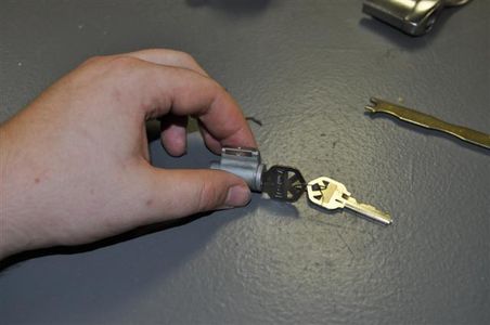 How to Re-Pin a Lock With Original Key : 5 Steps (with Pictures ...