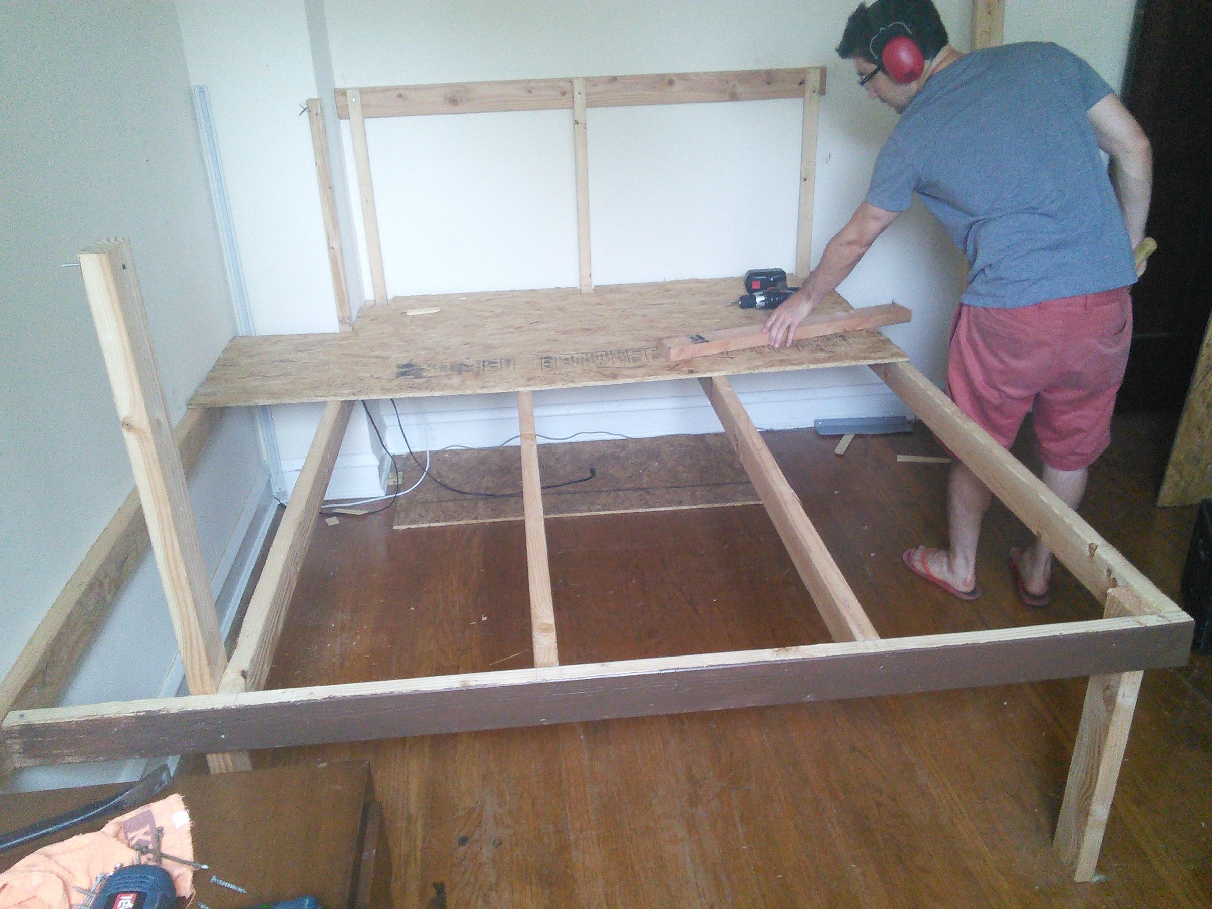 Cedar-Planked Platform Bed Frame : 9 Steps (with Pictures) - Instructables, image size:1024x768