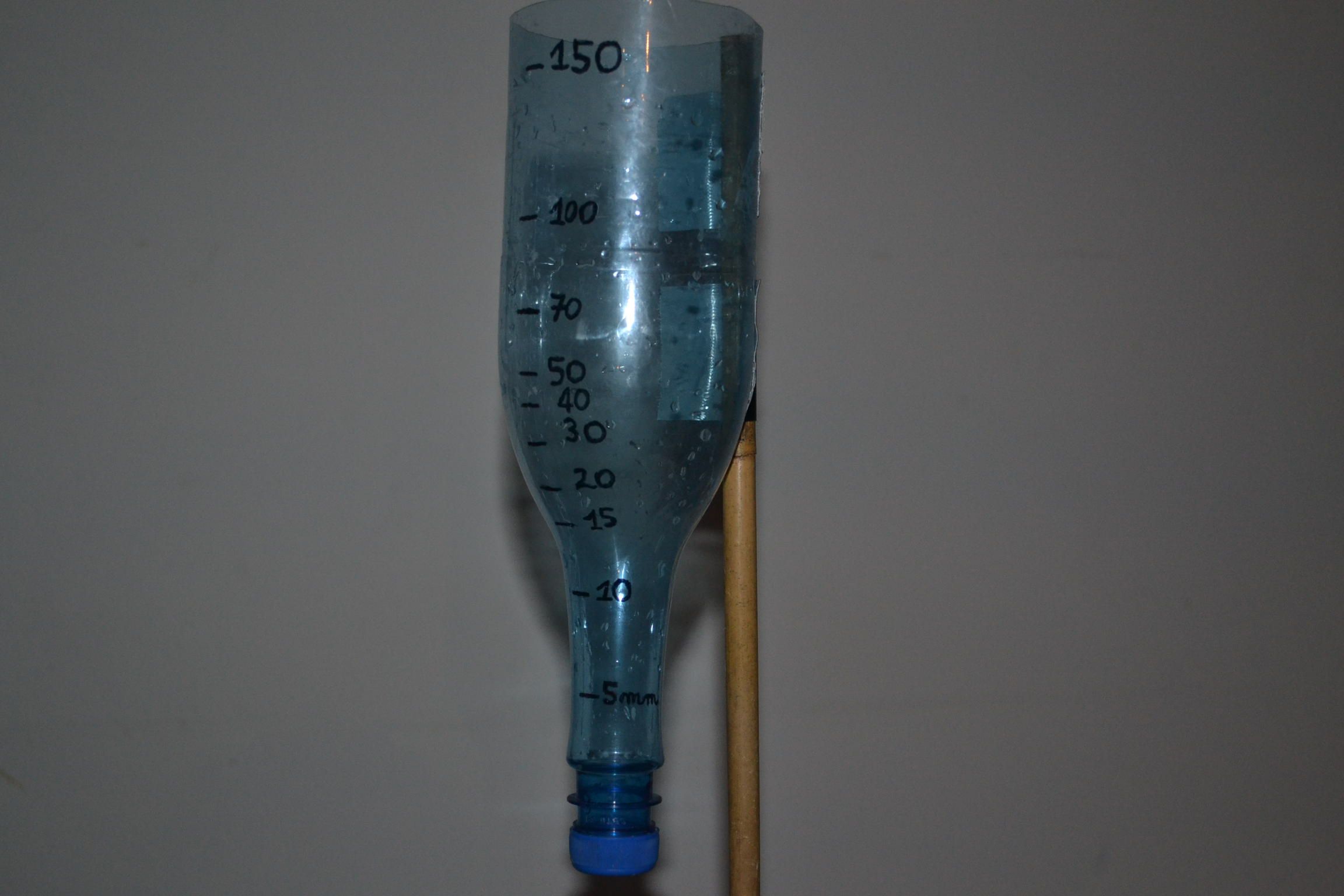 ♻ PLASTIC BOTTLE RAIN GAUGE ♻