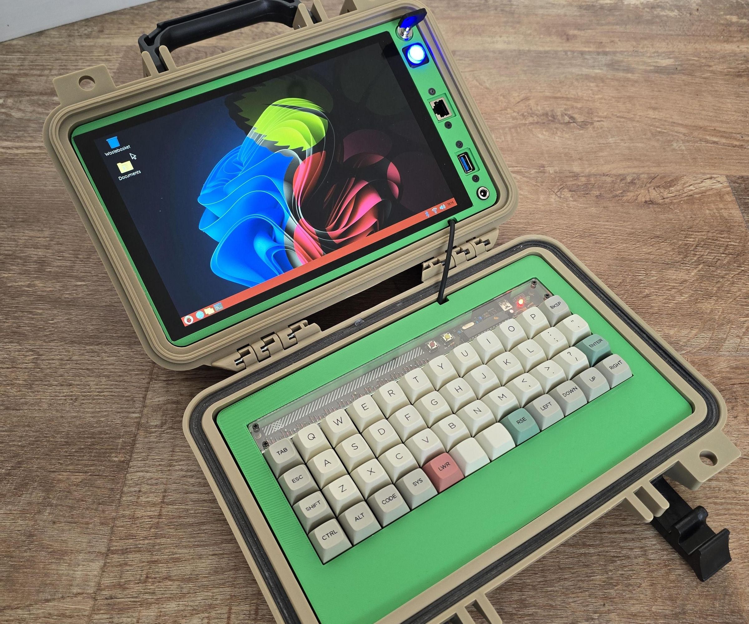 Hard Case Cyber Deck - Raspberry Pi Touch Screen