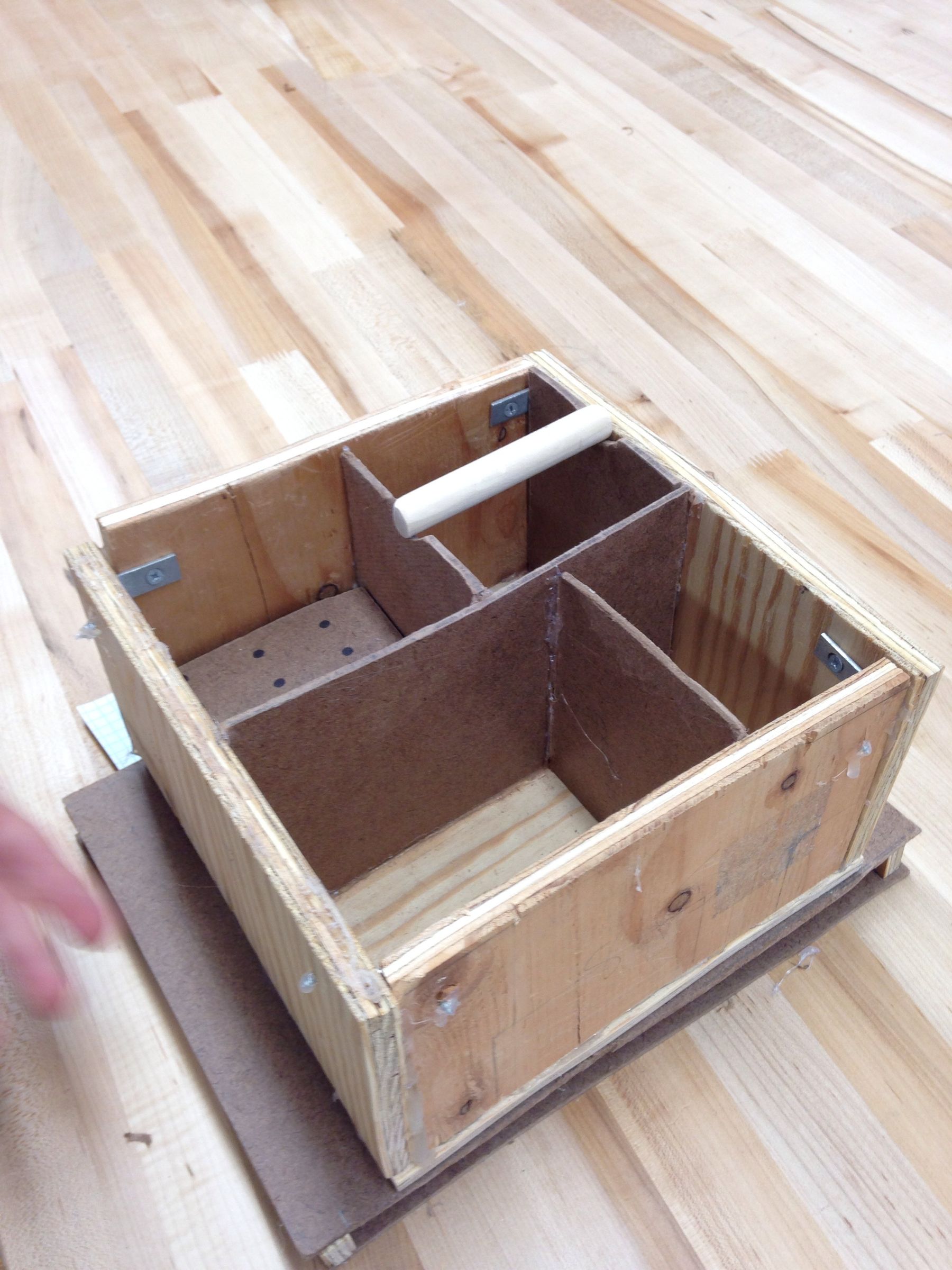 How to build a supply organizer