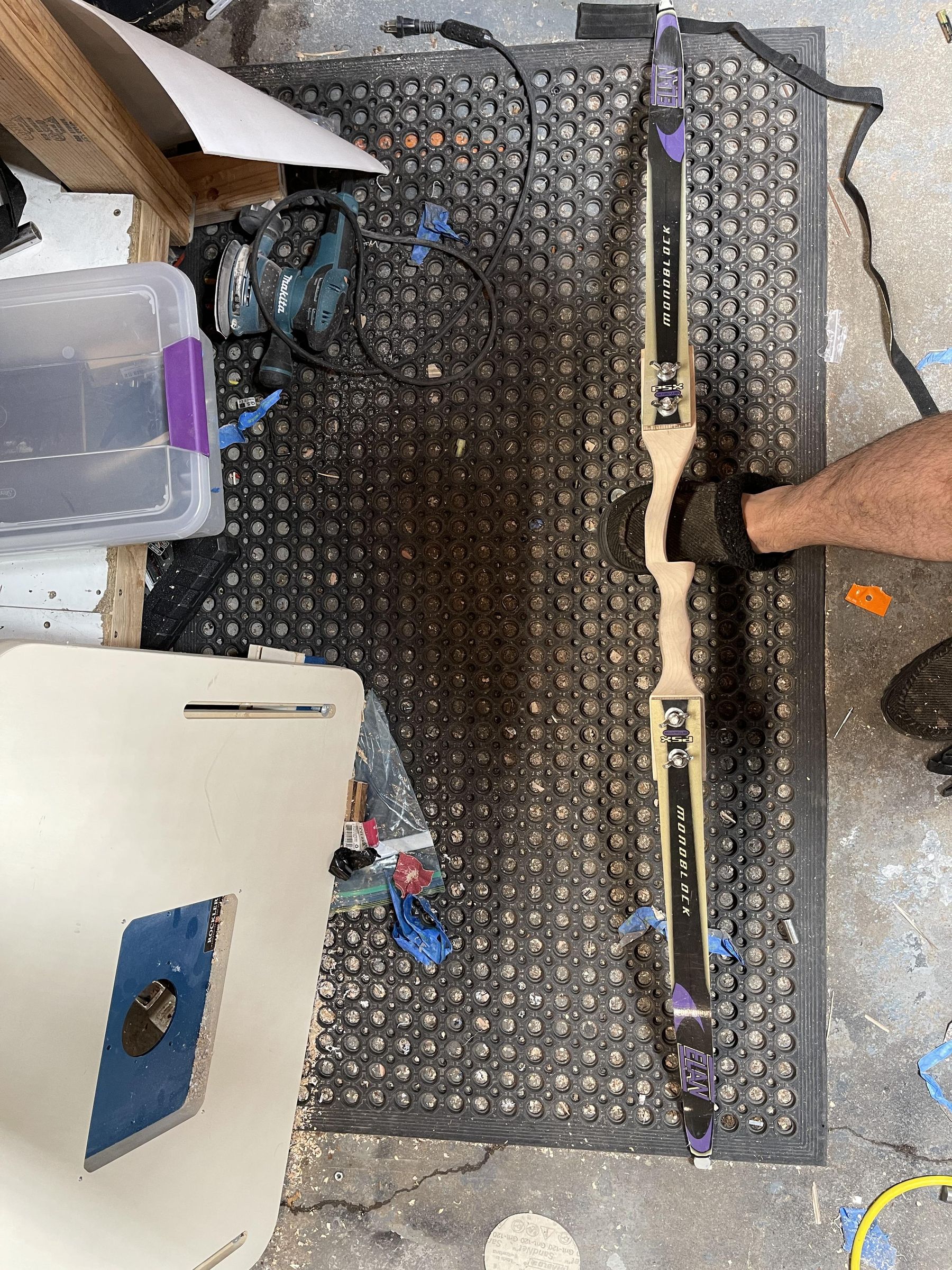 Make a Takedown Bow From Skis!