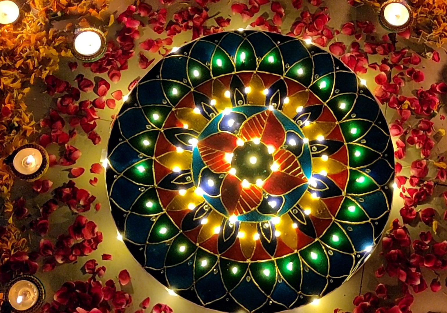 FAIRY LIGHTS RANGOLI WITH CANVAS : 6 Steps (with Pictures) - Instructables