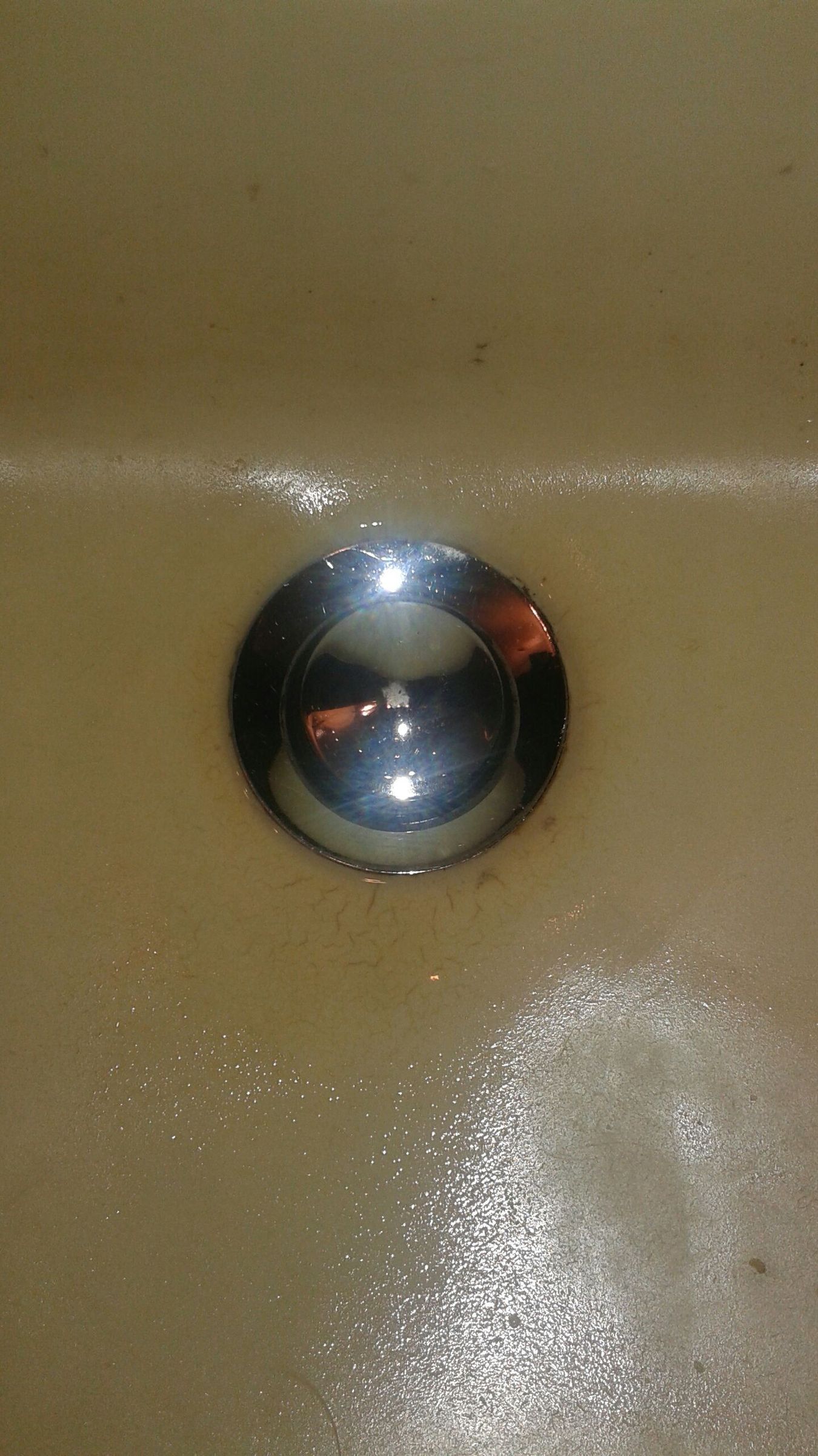How to Get Rid of a Ring Around the Sink Drain Easily With Household