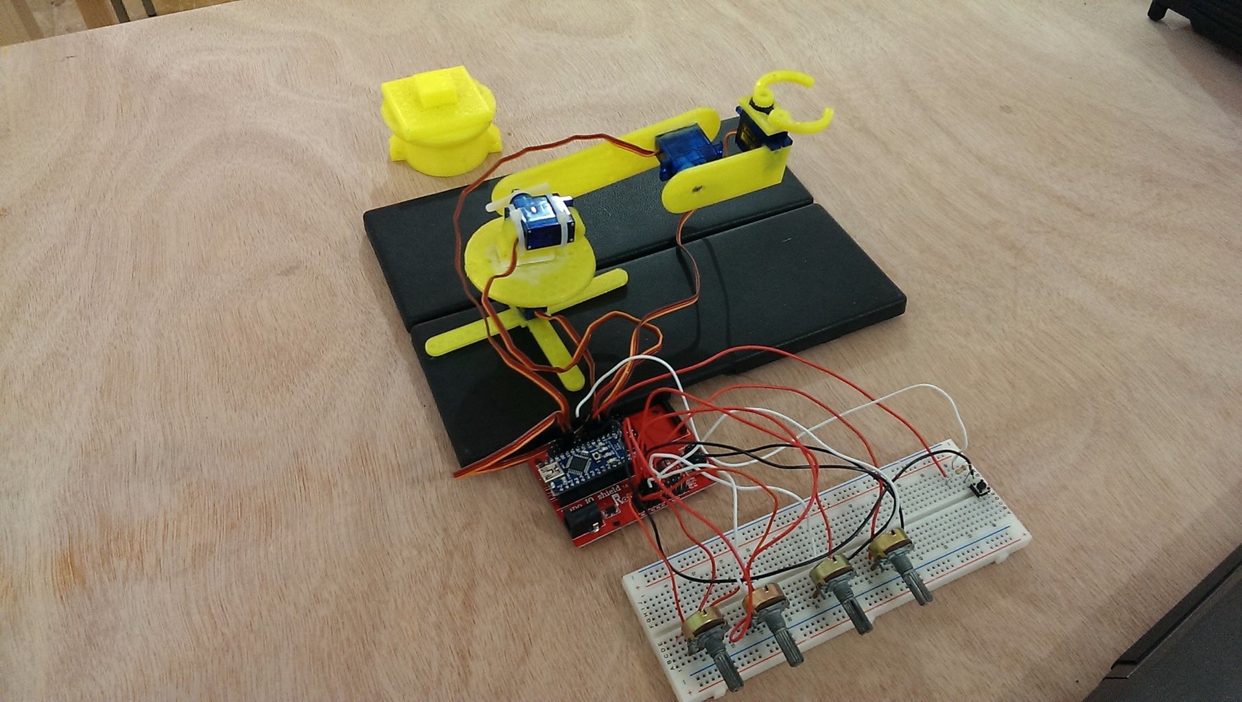 Robotic Arm With Micro Servos : 4 Steps Circuit Diagram