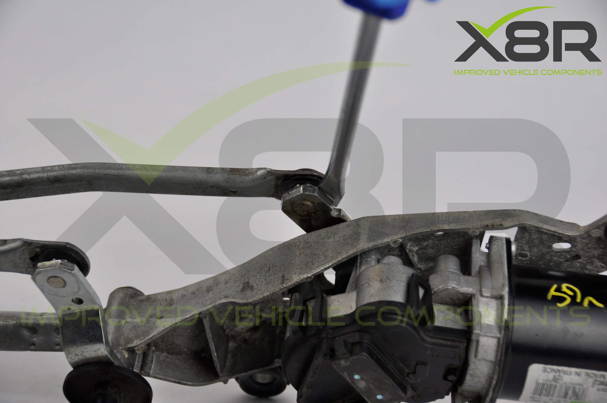 Fits Nissan Qashqai J10 JJ10 20072015 Front Windscreen Wiper Motor