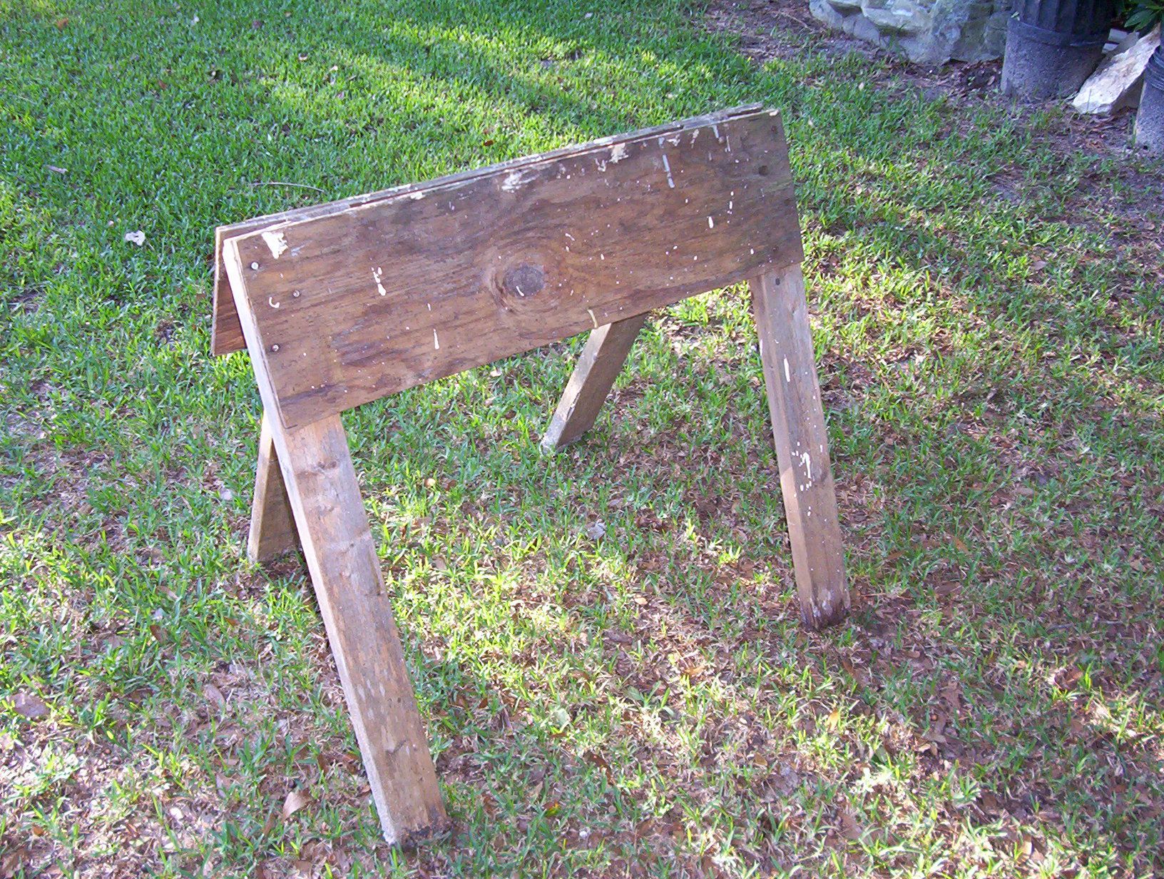 Folding Sawhorse