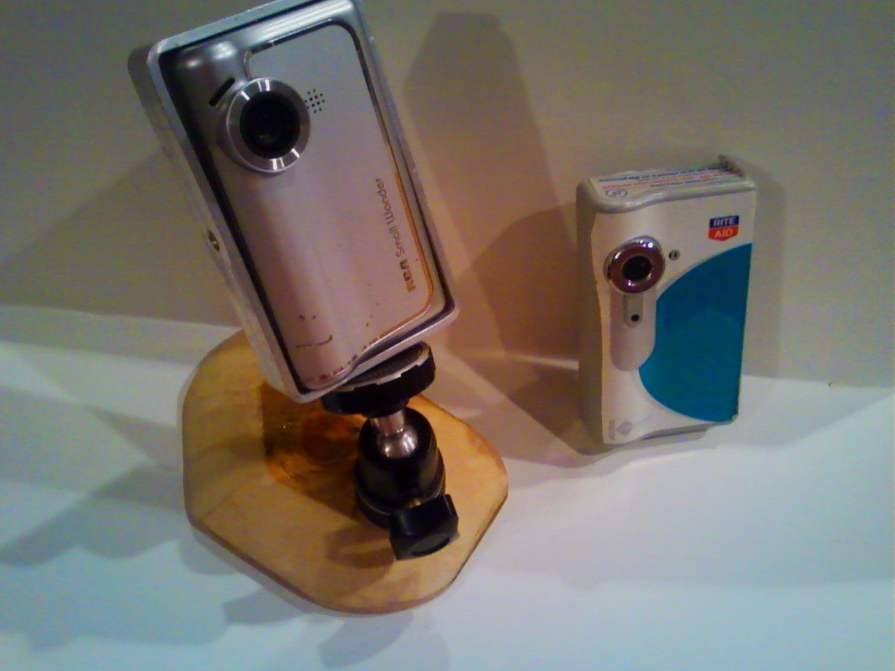 Pocket Tripod + Mount for Mini Video