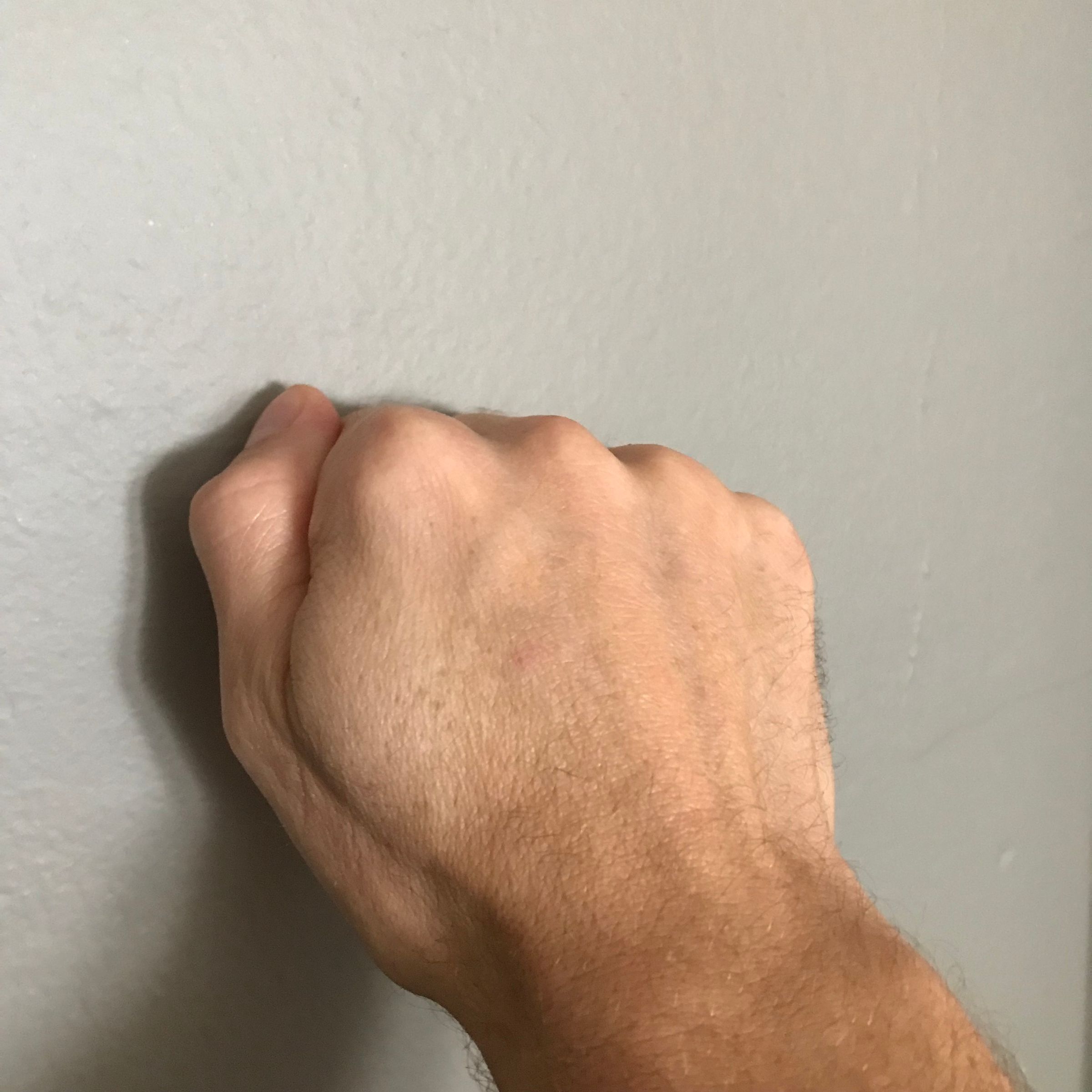 4 Tricks to Find Studs in a Plaster Wall 4 Steps Instructables