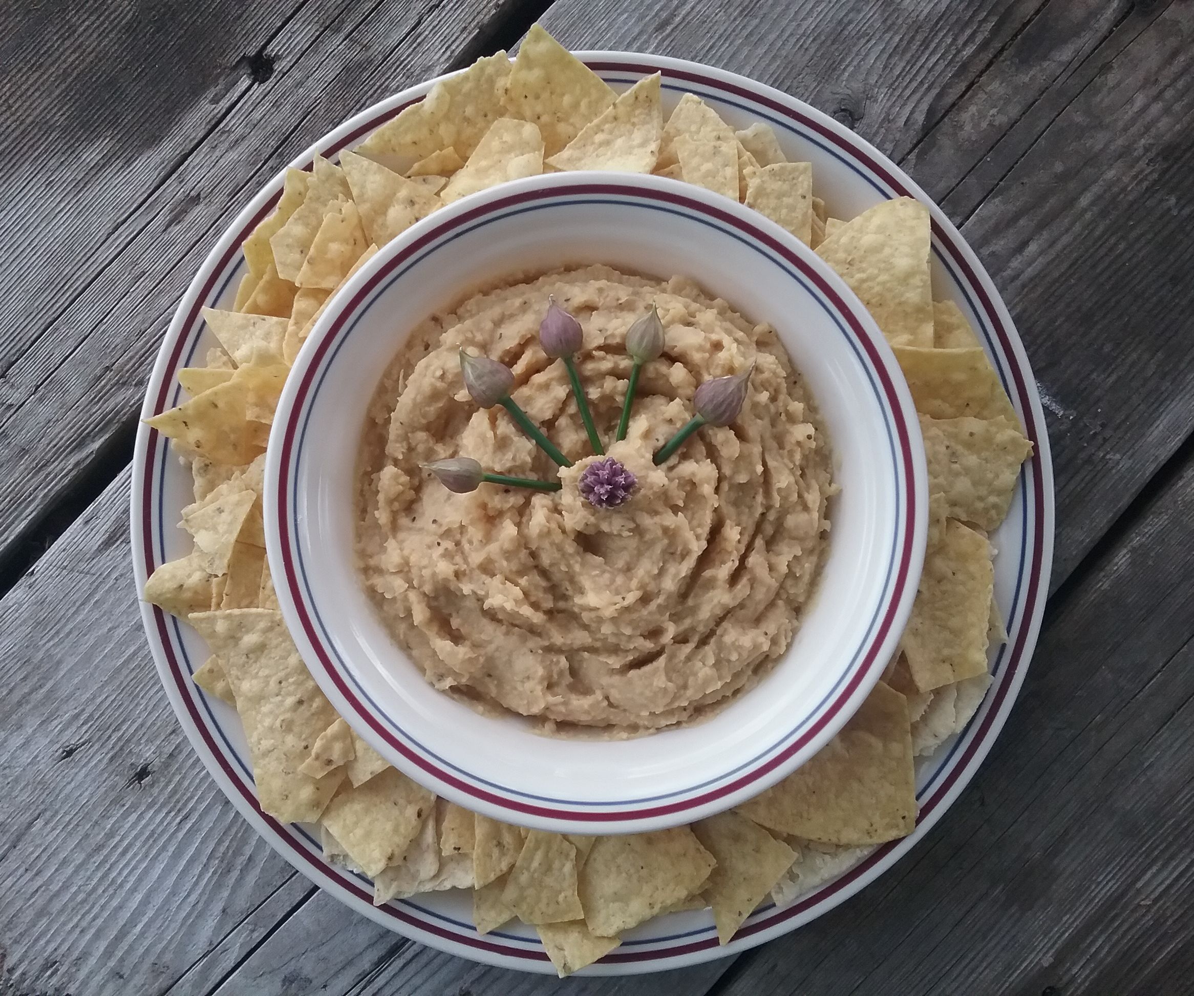 Chickpea Hummus With Tortilla Chips