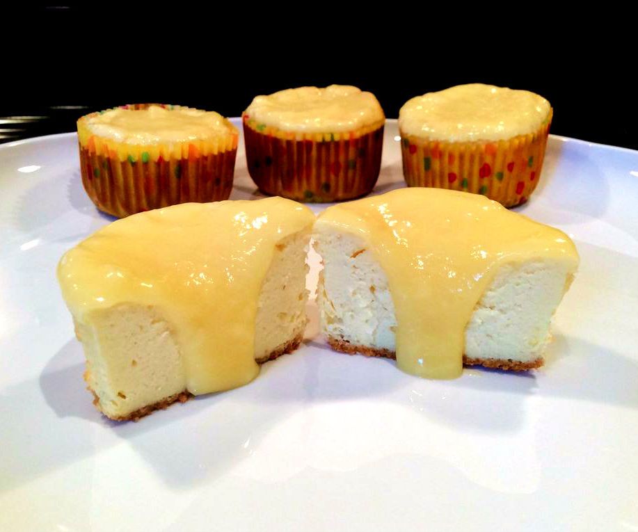 Lemon Cheesecake Muffins