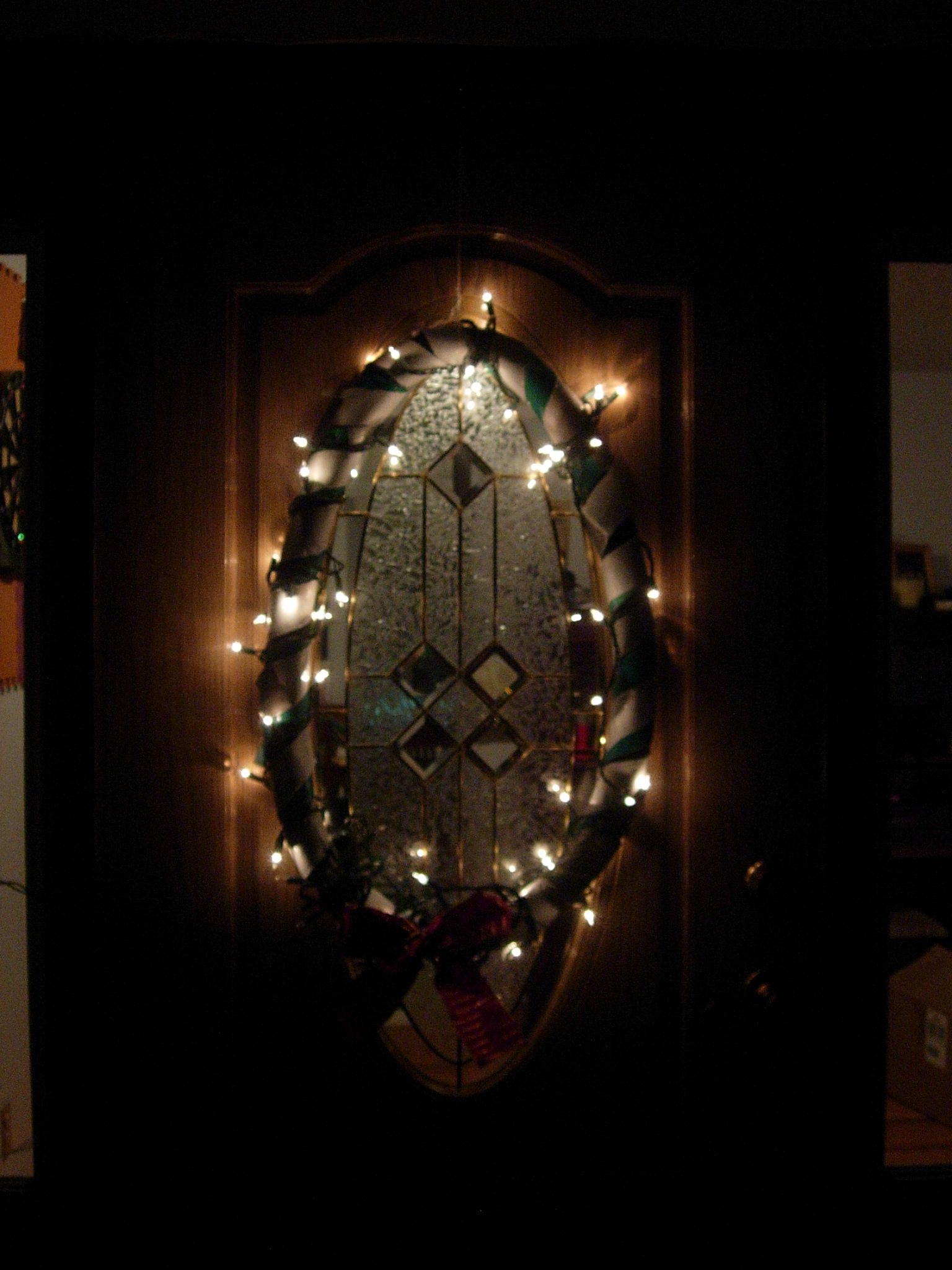 Lighted Oval Door Decoration
