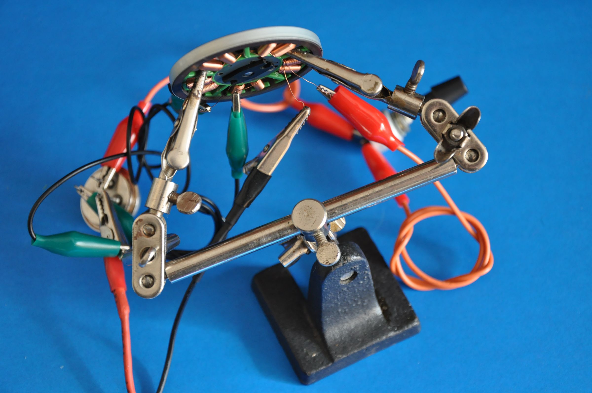 How to Turn the Stepper Motor Without a Driver.