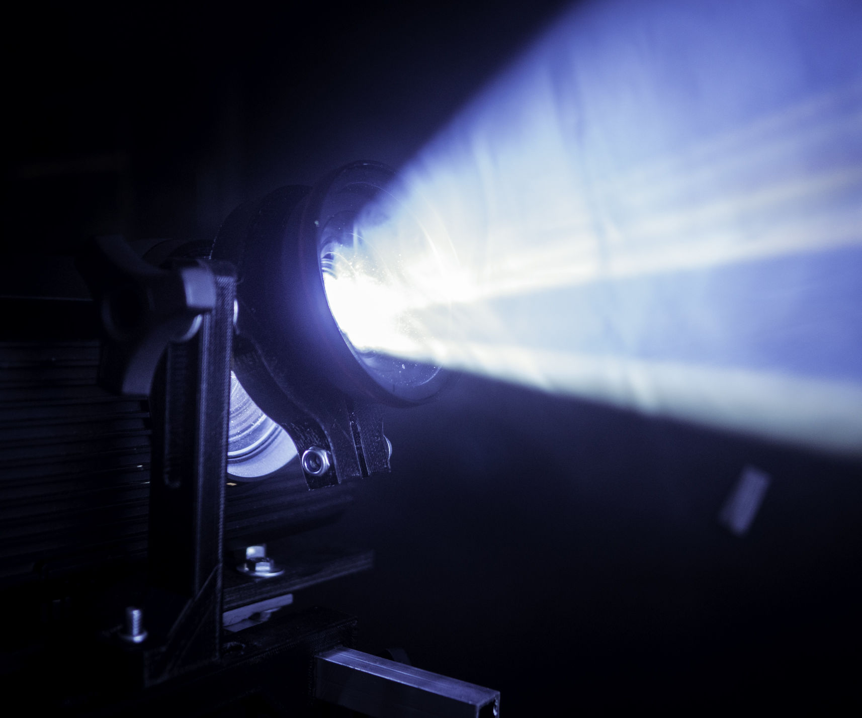 Turn a Regular Video Projector in Short-throw Model for ~40$