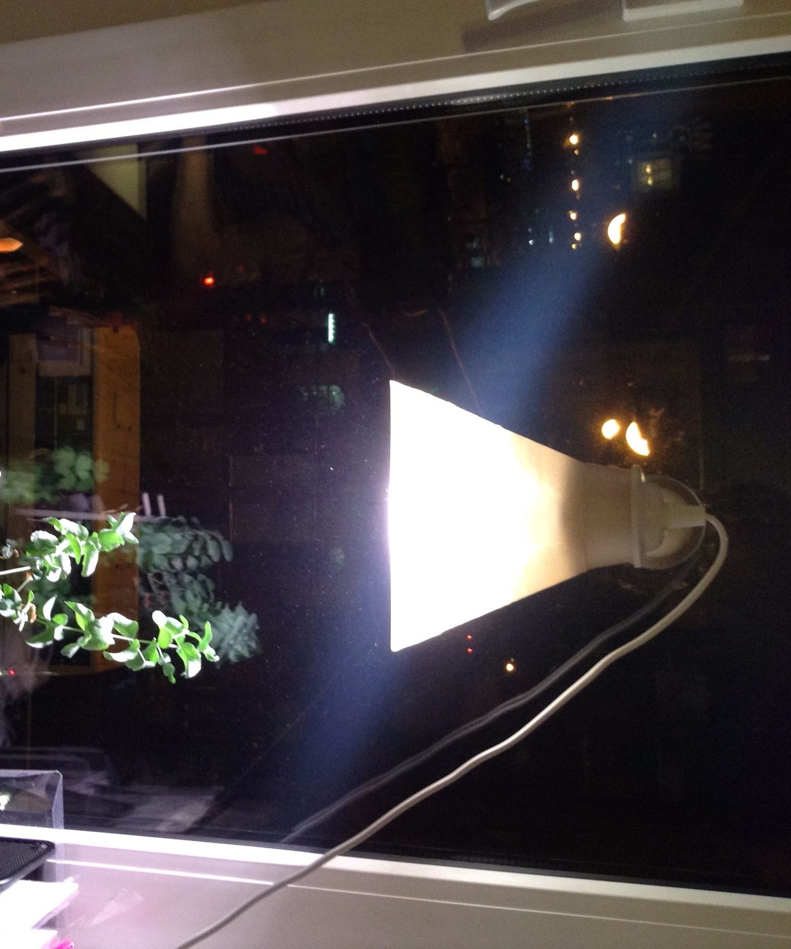 Glass-mounted Lamp With Suction Cup 