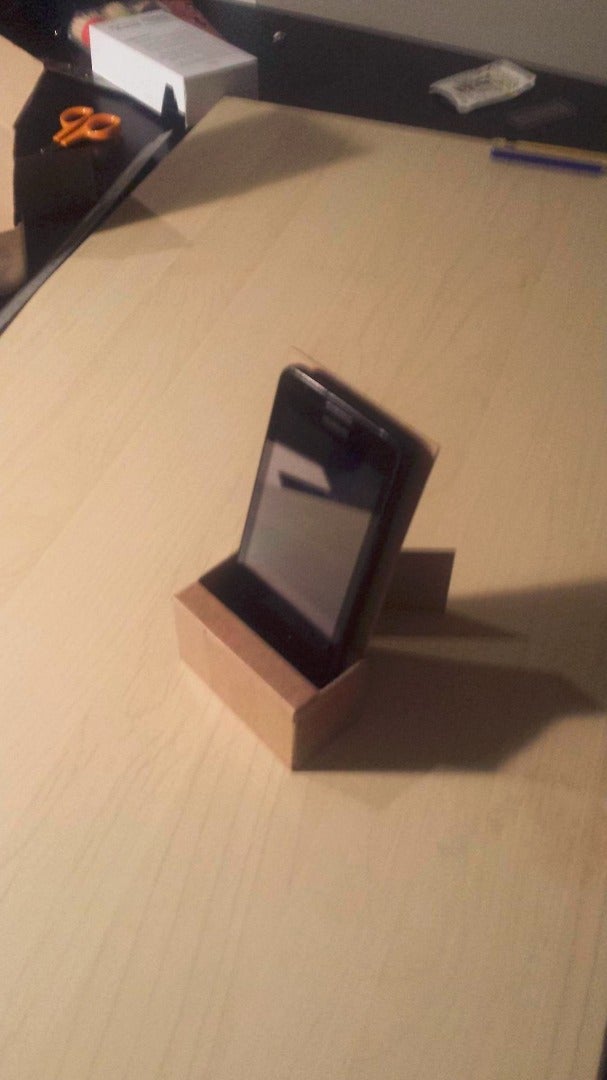 Charge Station Iphone.