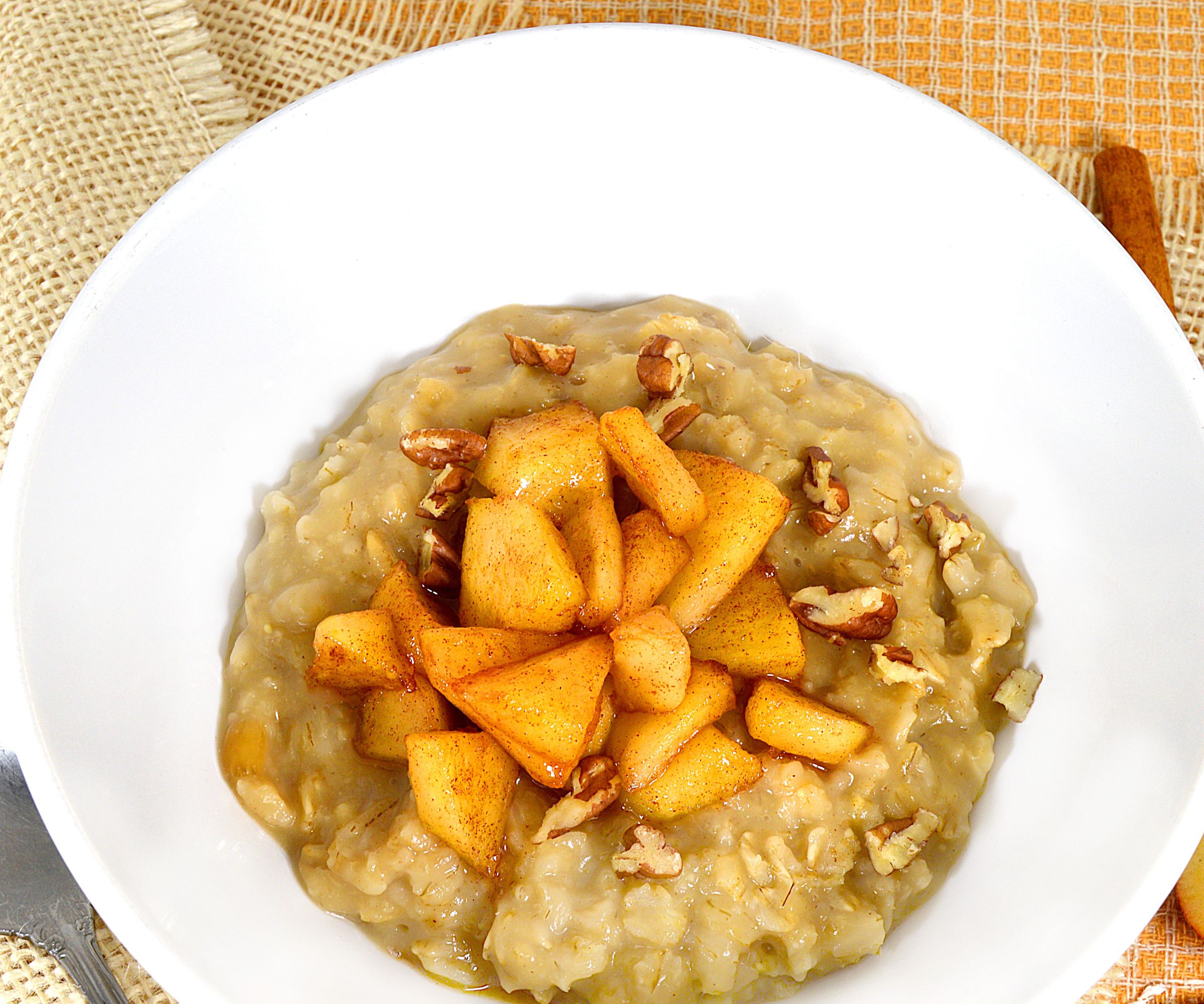 Apple Pie Oatmeal Breakfast
