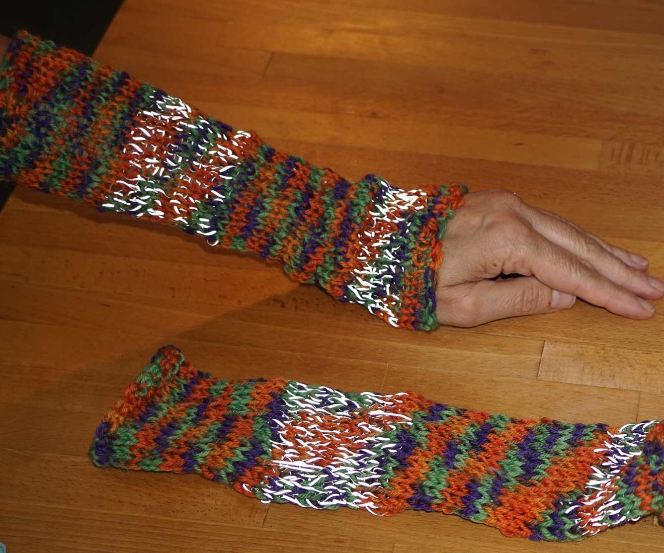 How to Knit Reflective Arm Warmers