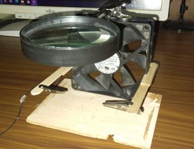 Helping Hand Magnifying Glass With Soldering Stand